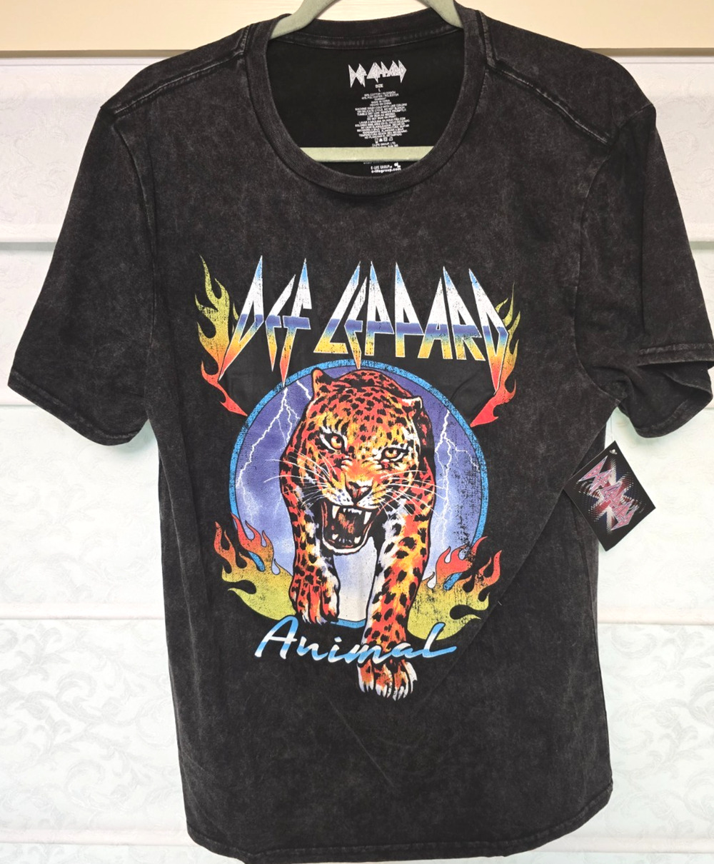 Def Leppard Animal Shirt Mens L Black Acid Wash Graphic Band Tee NWT NEW Rock